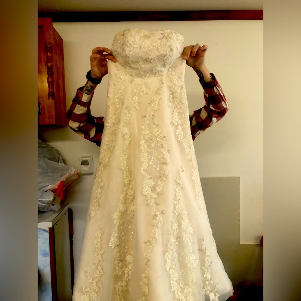 Wedding dress